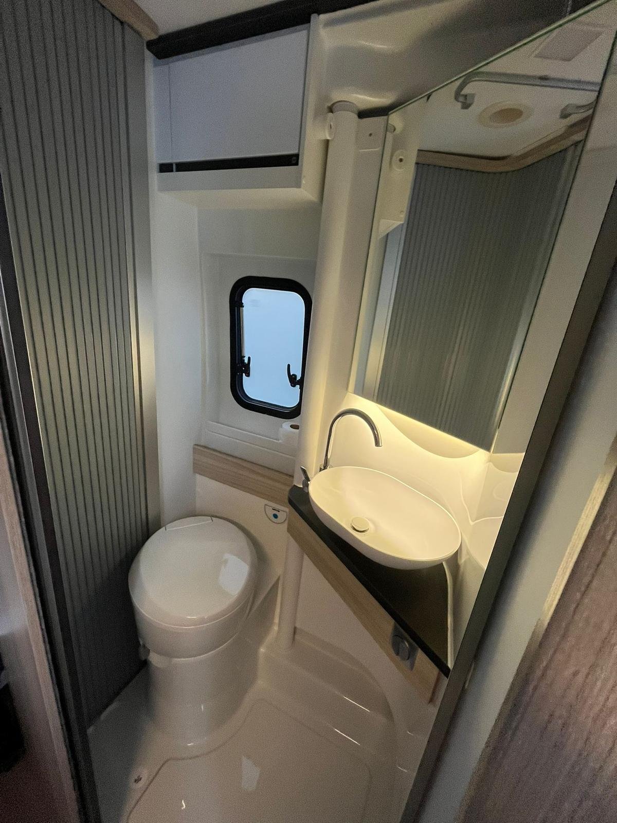 Interior de autocaravana
